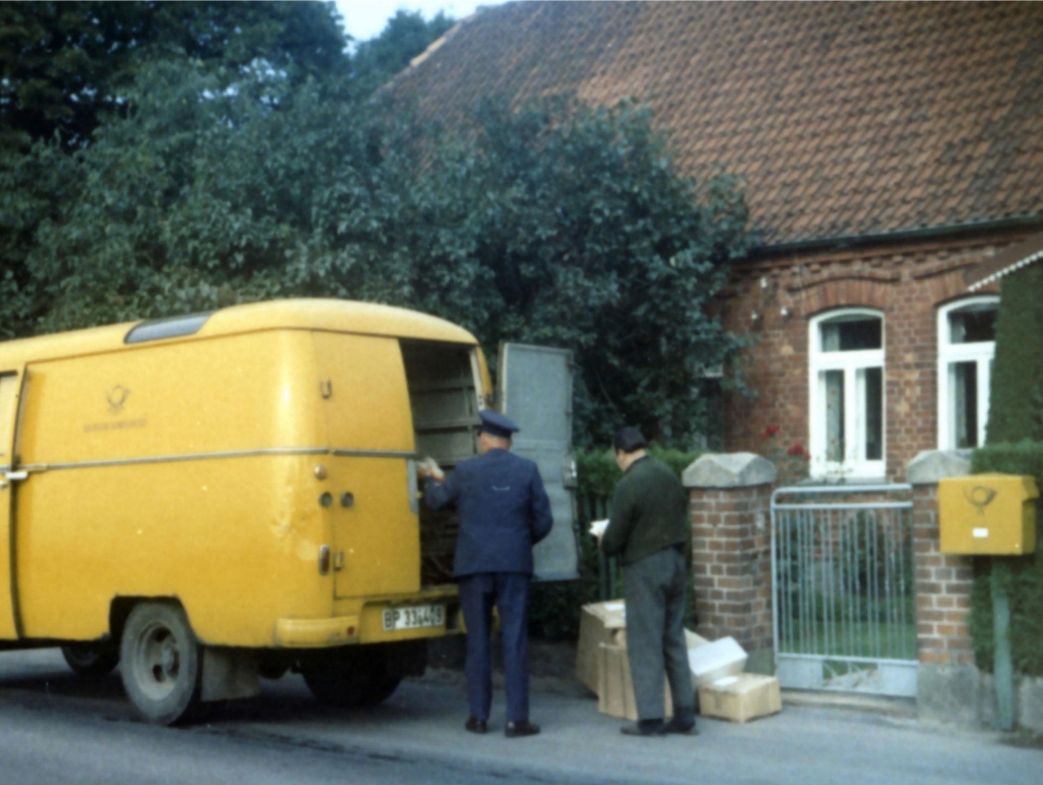 Post- und Paketlieferung um 1969